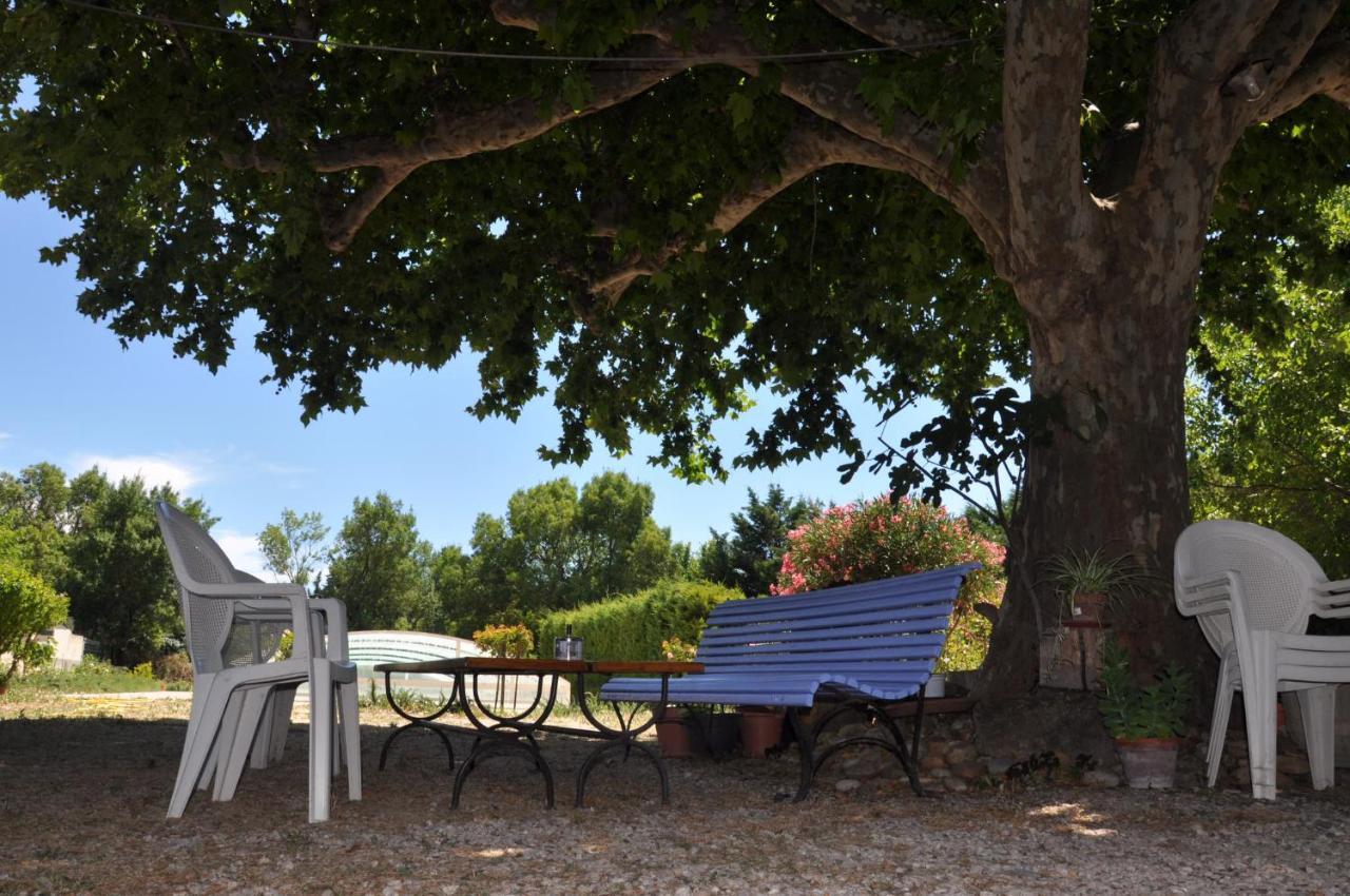 La Ferme De Tonton Jules 2 Hotel Entraigues-sur-la-Sorgue ภายนอก รูปภาพ